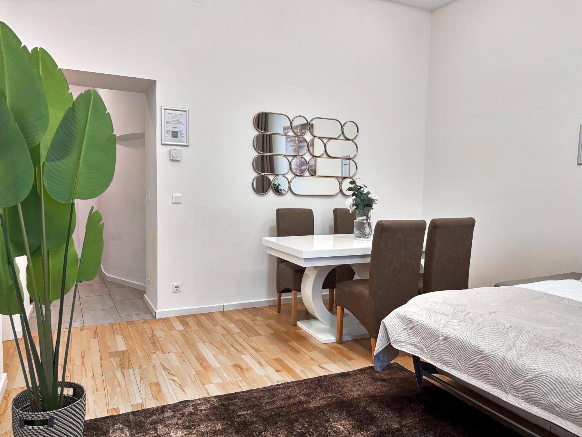 Close To Schoenbrunn I Bright Flat, Fast Wifi Appartamento